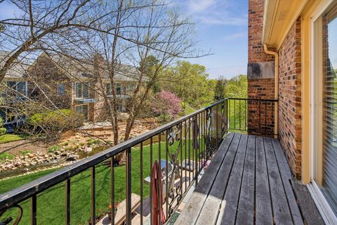 Tiny photo for 39 The Court of Cobblestone Court, Northbrook, IL 60062 (MLS # 12623518)