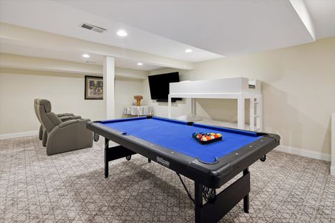 Tiny photo for 39 The Court of Cobblestone Court, Northbrook, IL 60062 (MLS # 12623518)