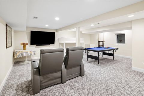 Tiny photo for 39 The Court of Cobblestone Court, Northbrook, IL 60062 (MLS # 12623518)