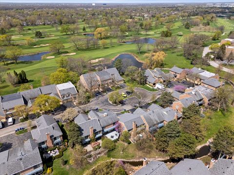 Tiny photo for 39 The Court of Cobblestone Court, Northbrook, IL 60062 (MLS # 12623518)