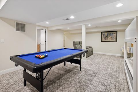 Tiny photo for 39 The Court of Cobblestone Court, Northbrook, IL 60062 (MLS # 12623518)