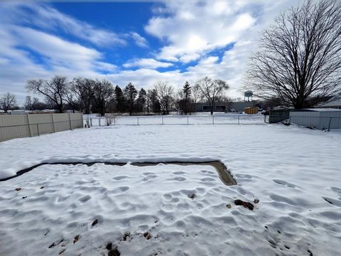 Tiny photo for 317 Midwestern Drive, Ottawa, IL 61350 (MLS # 12526578)