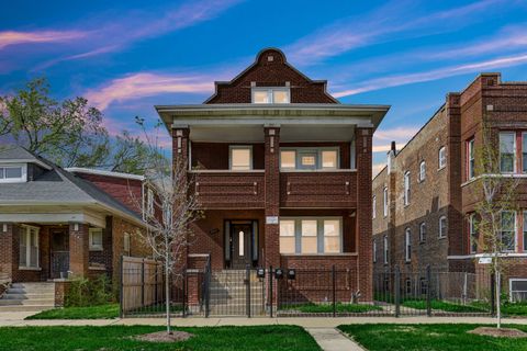3048 E 80th Street Chicago IL 60617