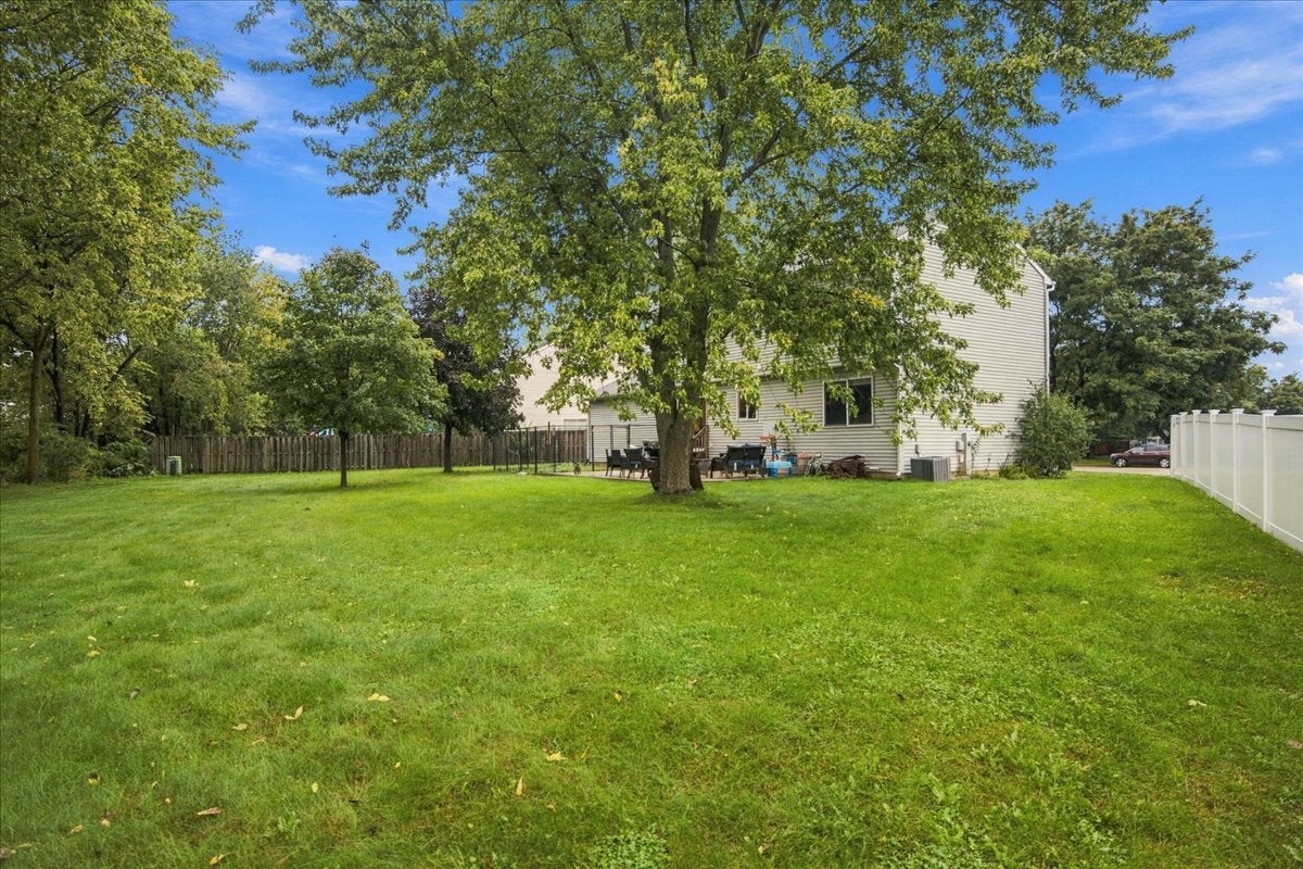 1419 Chestnut Court