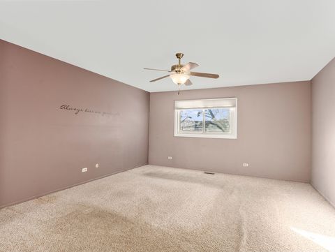 Tiny photo for 1655 Trafalgar Lane, Aurora, IL 60504 (MLS # 12559100)