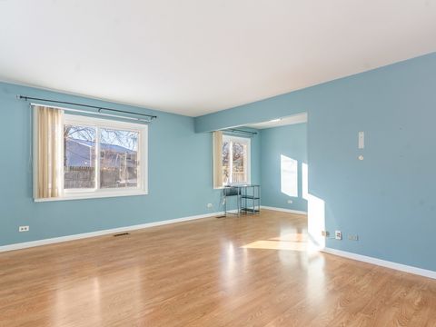 Tiny photo for 1655 Trafalgar Lane, Aurora, IL 60504 (MLS # 12559100)