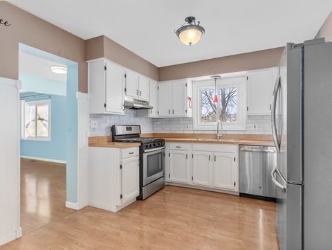 Tiny photo for 1655 Trafalgar Lane, Aurora, IL 60504 (MLS # 12559100)