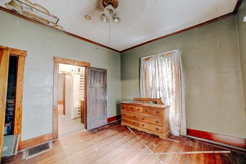 Tiny photo for 300 N Axtel Avenue, Milford, IL 60953 (MLS # 12501330)