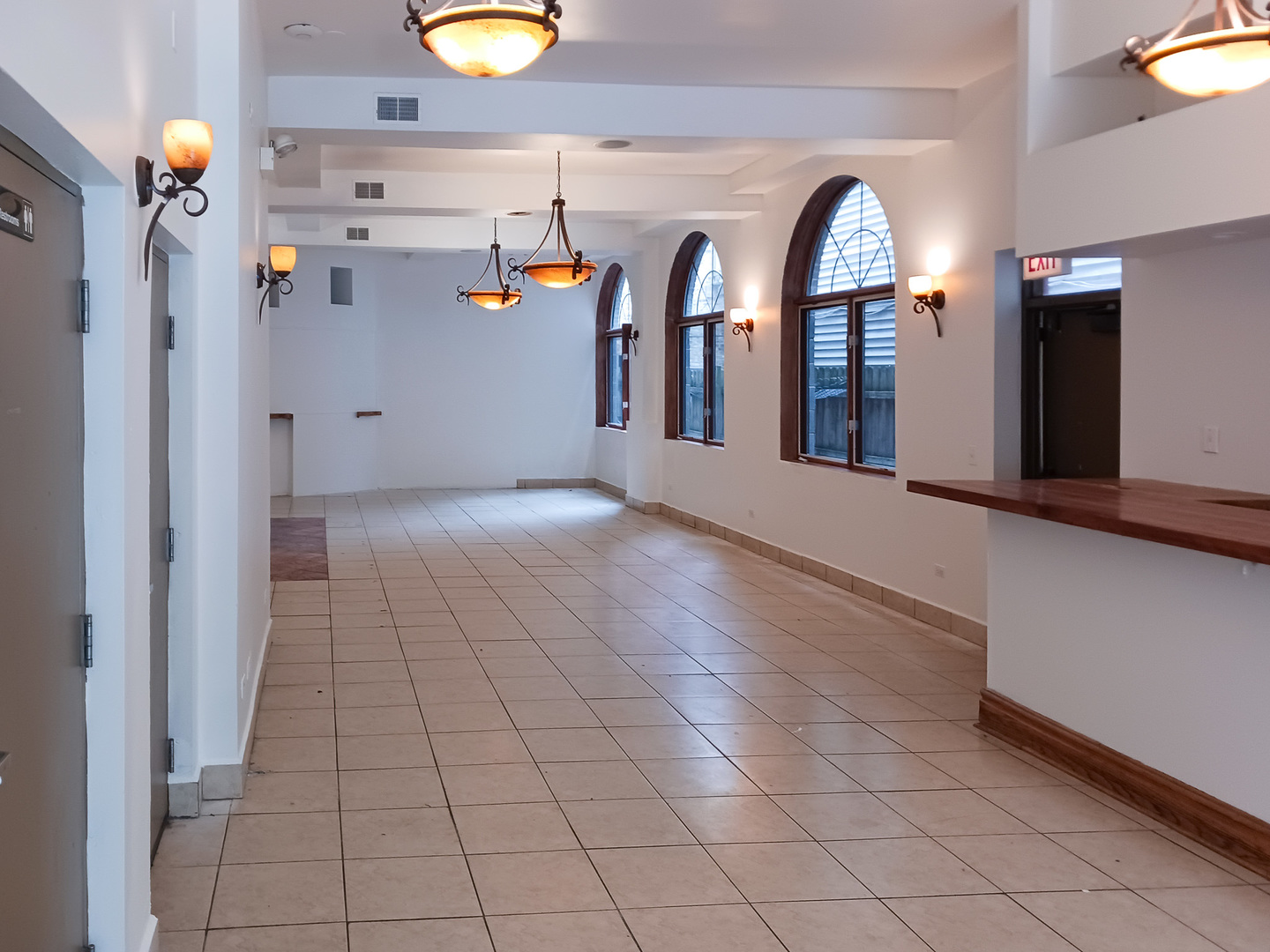 2942 N Lincoln Avenue 1C