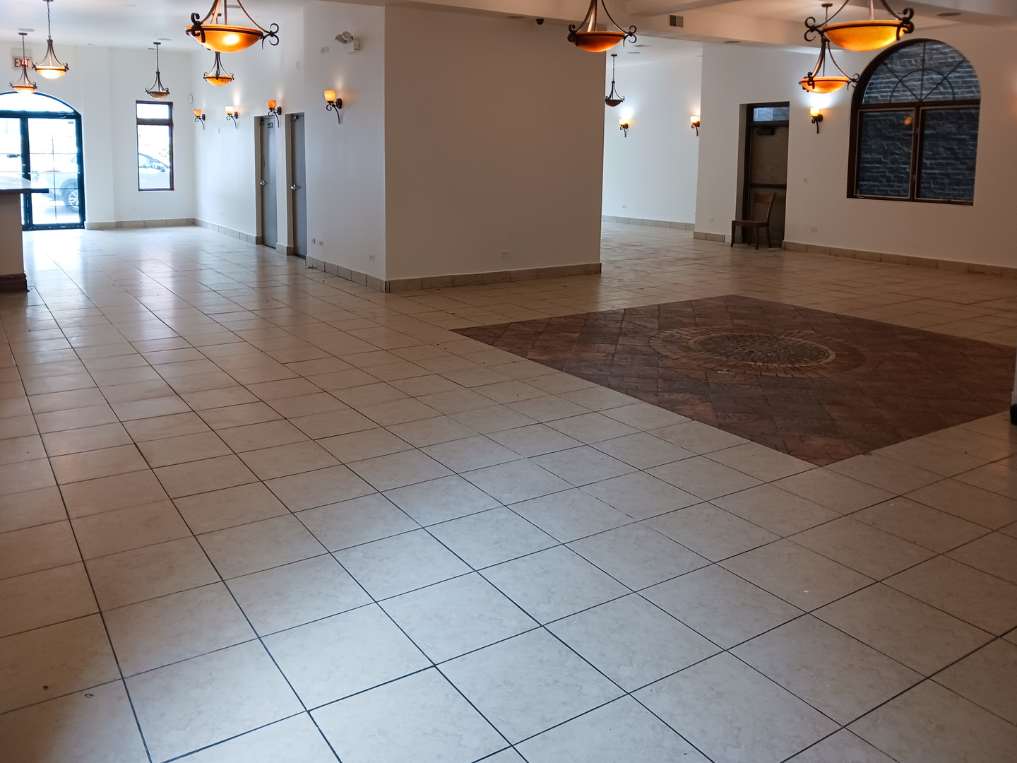 2942 N Lincoln Avenue 1C