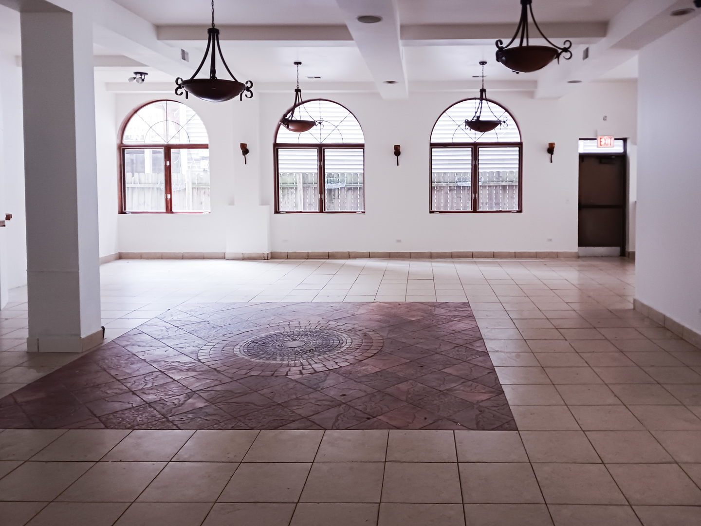 2942 N Lincoln Avenue 1C