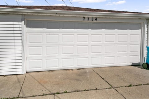Tiny photo for 7704 Mcvicker Avenue, Burbank, IL 60459 (MLS # 12681415)