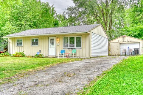 Tiny photo for 2417 E Green Street, Urbana, IL 61802 (MLS # 12430483)
