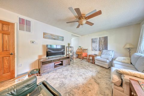 Tiny photo for 2417 E Green Street, Urbana, IL 61802 (MLS # 12430483)