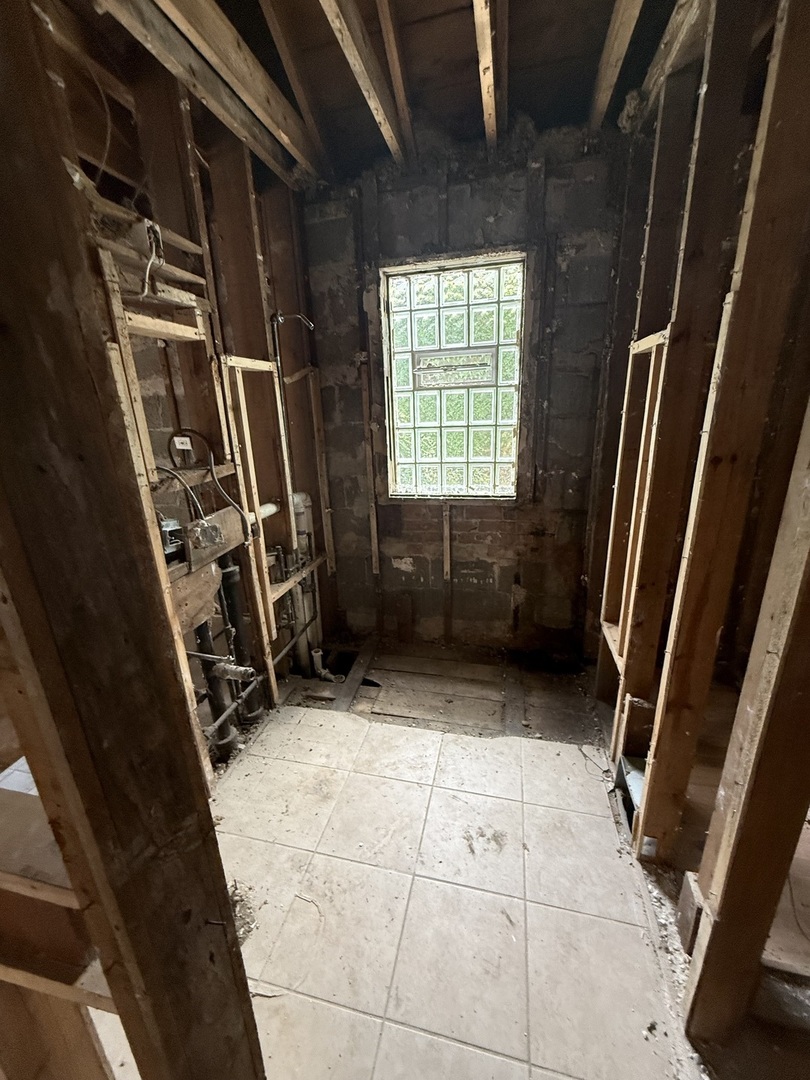 9761 S Ingleside Avenue