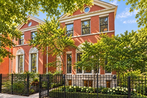Photo of 2452 N Janssen Avenue, Chicago, IL 60614 (MLS # 12709204)