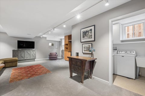 Tiny photo for 2452 N Janssen Avenue, Chicago, IL 60614 (MLS # 12709204)