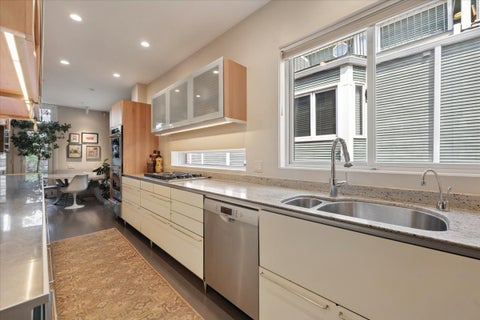 Tiny photo for 2452 N Janssen Avenue, Chicago, IL 60614 (MLS # 12709204)
