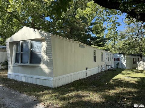 Photo of 73 Grassy, Carbondale, IL 62901 (MLS # QC4267559)