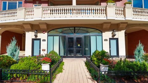 Tiny photo for 508 W Melrose Street #PH-W, Chicago, IL 60657 (MLS # 12506348)