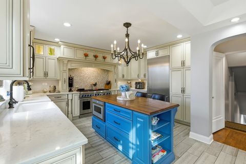 Tiny photo for 1430 Keystone Avenue, River Forest, IL 60305 (MLS # 12575141)
