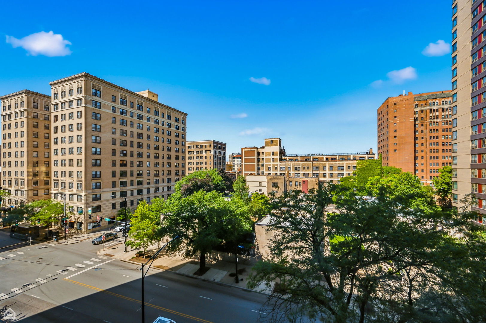 2909 N SHERIDAN Road 605