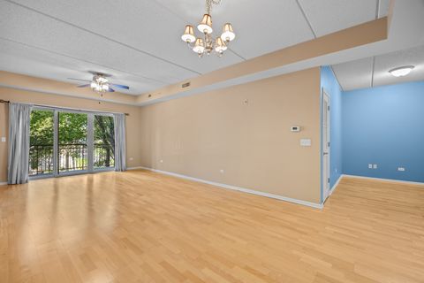 Tiny photo for 819 Graceland Avenue #204, Des Plaines, IL 60016 (MLS # 12671248)