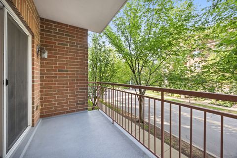 Tiny photo for 819 Graceland Avenue #204, Des Plaines, IL 60016 (MLS # 12671248)