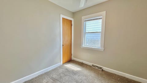 Tiny photo for 15031 Hamlin Avenue, Midlothian, IL 60445 (MLS # 12675116)