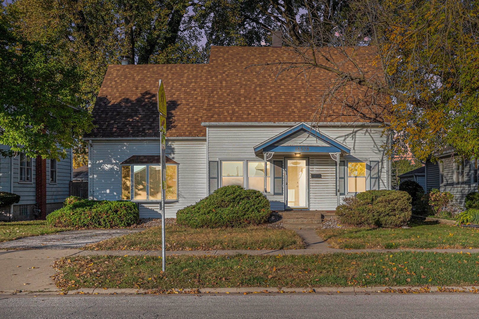 18508 CHICAGO Avenue