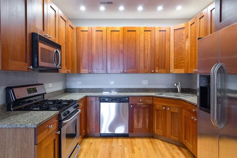 Tiny photo for 641 E Pershing Avenue #301, Chicago, IL 60653 (MLS # 12722570)