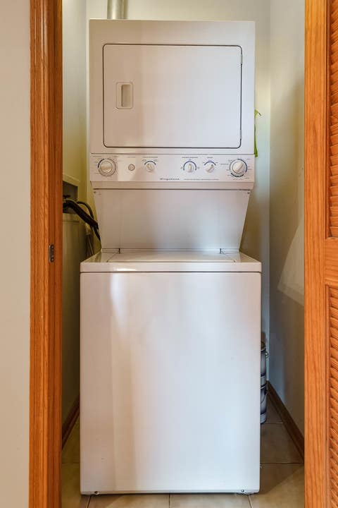 Tiny photo for 641 E Pershing Avenue #301, Chicago, IL 60653 (MLS # 12722570)