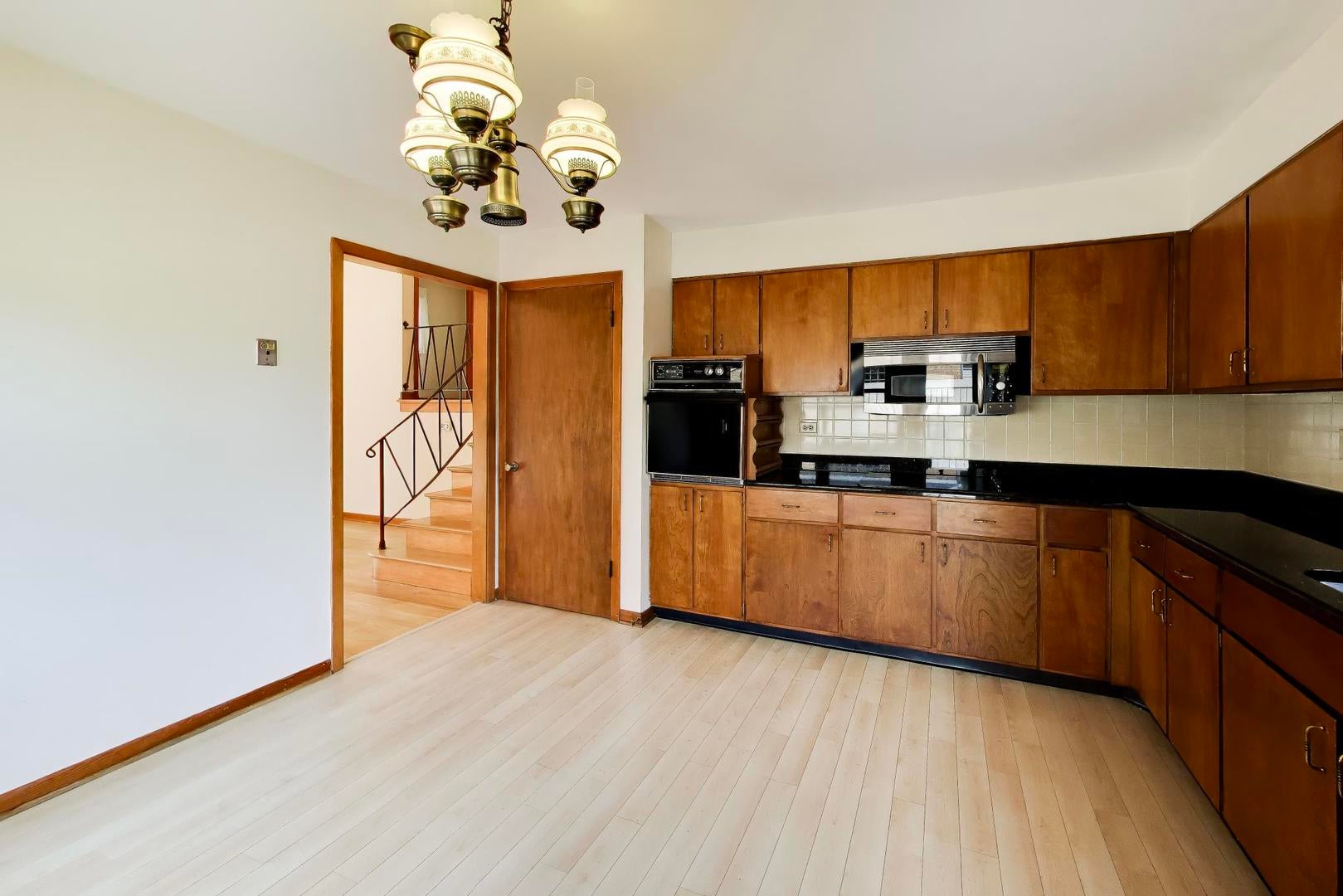 138 N Elmwood Avenue