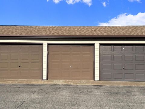 Tiny photo for 760 E Iowa St Street #2A, Eldridge, IA 52748 (MLS # 100000582)