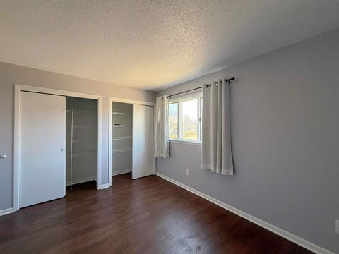 Tiny photo for 760 E Iowa St Street #2A, Eldridge, IA 52748 (MLS # 100000582)