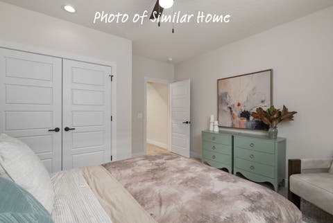 Tiny photo for 604 15TH Street N, Leclaire, IA 52753 (MLS # 12685901)