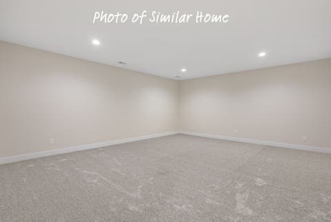 Tiny photo for 604 15TH Street N, Leclaire, IA 52753 (MLS # 12685901)