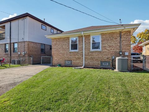 Tiny photo for 533 50th Avenue, Bellwood, IL 60104 (MLS # 12514603)