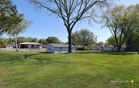 Tiny photo for 2031 Gilboa Avenue, Zion, IL 60099 (MLS # 12649198)