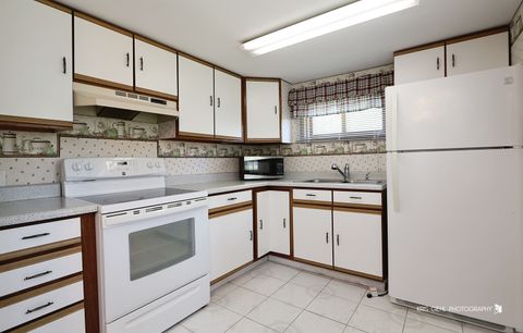 Tiny photo for 2031 Gilboa Avenue, Zion, IL 60099 (MLS # 12649198)