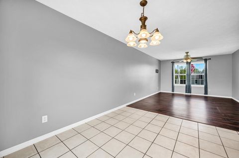 Tiny photo for 6 Fuller Court, Bloomington, IL 61705 (MLS # 12606958)