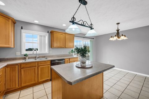 Tiny photo for 6 Fuller Court, Bloomington, IL 61705 (MLS # 12606958)