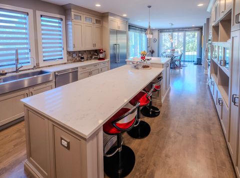 Tiny photo for 2015 Tree Farm Court, Buffalo Grove, IL 60089 (MLS # 12507377)