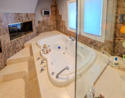 Tiny photo for 2015 Tree Farm Court, Buffalo Grove, IL 60089 (MLS # 12507377)