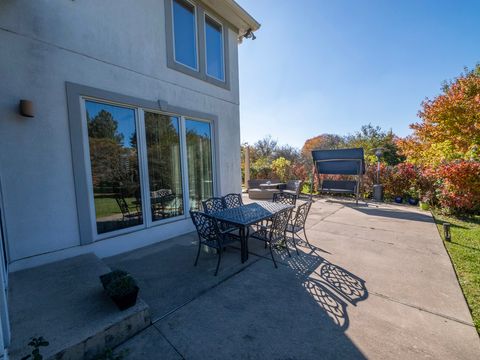 Tiny photo for 2015 Tree Farm Court, Buffalo Grove, IL 60089 (MLS # 12507377)