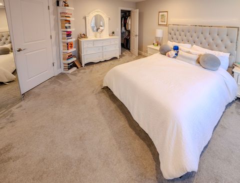 Tiny photo for 2015 Tree Farm Court, Buffalo Grove, IL 60089 (MLS # 12507377)