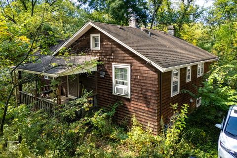 Photo of 3730 Sterling Road, Downers Grove, IL 60515 (MLS # 12476970)