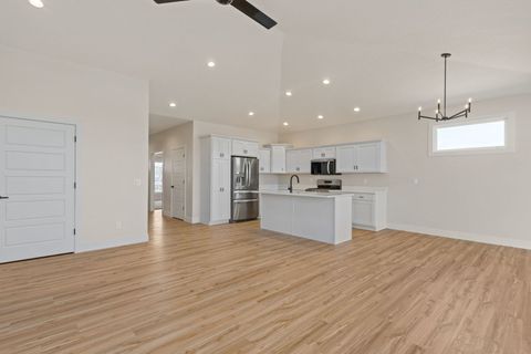 Tiny photo for 1 FRANK Court, Le Claire, IA 52753 (MLS # 12550570)