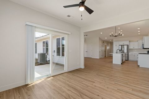 Tiny photo for 1 FRANK Court, Le Claire, IA 52753 (MLS # 12550570)