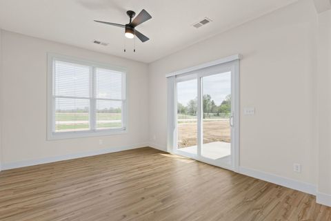 Tiny photo for 1 FRANK Court, Le Claire, IA 52753 (MLS # 12550570)